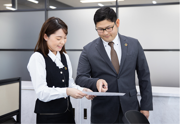 他部門との社内打ち合わせでこまめに状況確認